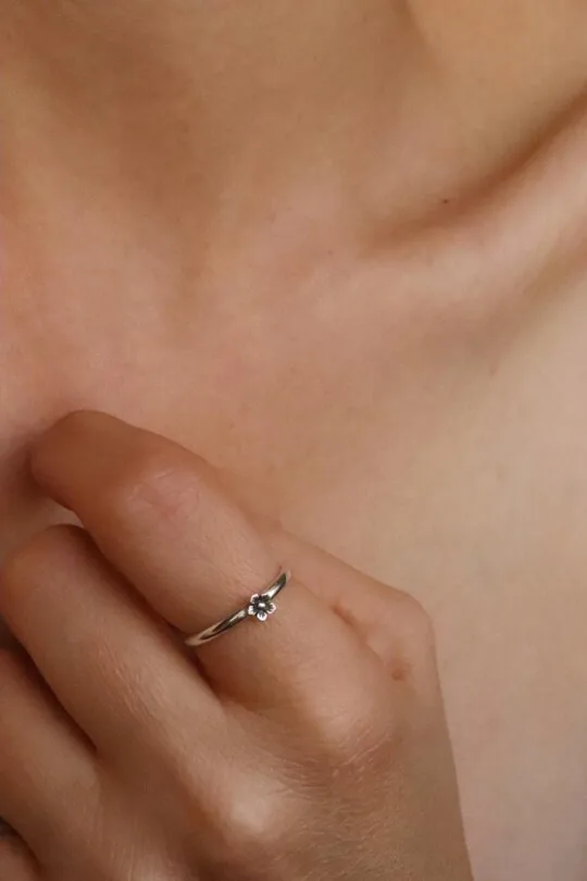 טבעת פרח כסף 925, טבעת פרח עדינה, טבעות כסף לנשים, טבעות עדינות, טבעת כסף דקה, טבעת עם משמעות