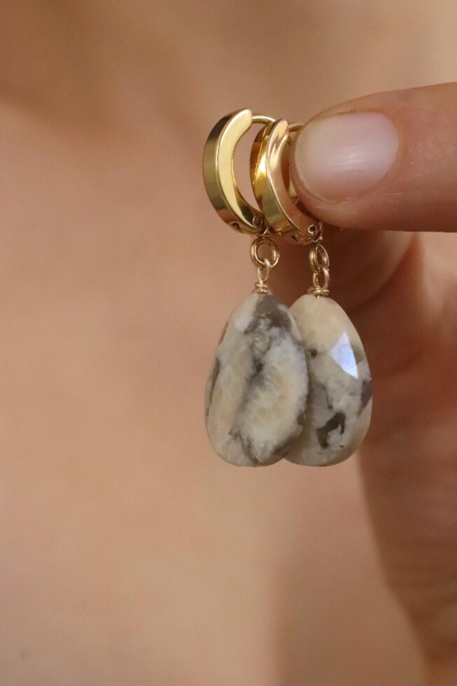 עגילי חישוק אבן חן, עגילי חישוק קטנים, עגילי אבן חן, עגילי זהב לנשים, עגילים לנשים