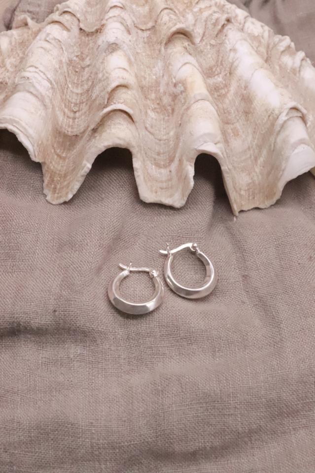 עגילי חישוק טיפה, עגיל חישוק קטן, עגילי כסף לנשים, עגילים לנשים, עגילי חישוק עבים