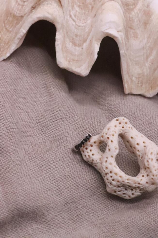 עגילי חישוק להליקס, עגיל חישוק קטן, חישוק קטן משובץ, עגיל חישוק מכסף 925, חישוק כסף להליקס