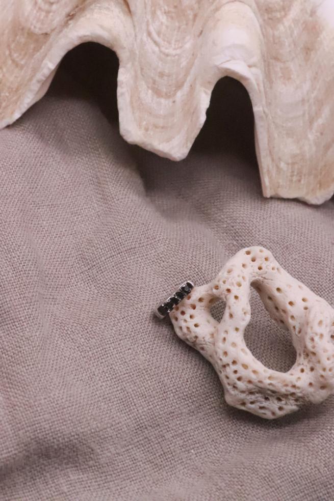 עגילי חישוק להליקס, עגיל חישוק קטן, חישוק קטן משובץ, עגיל חישוק מכסף 925, חישוק כסף להליקס