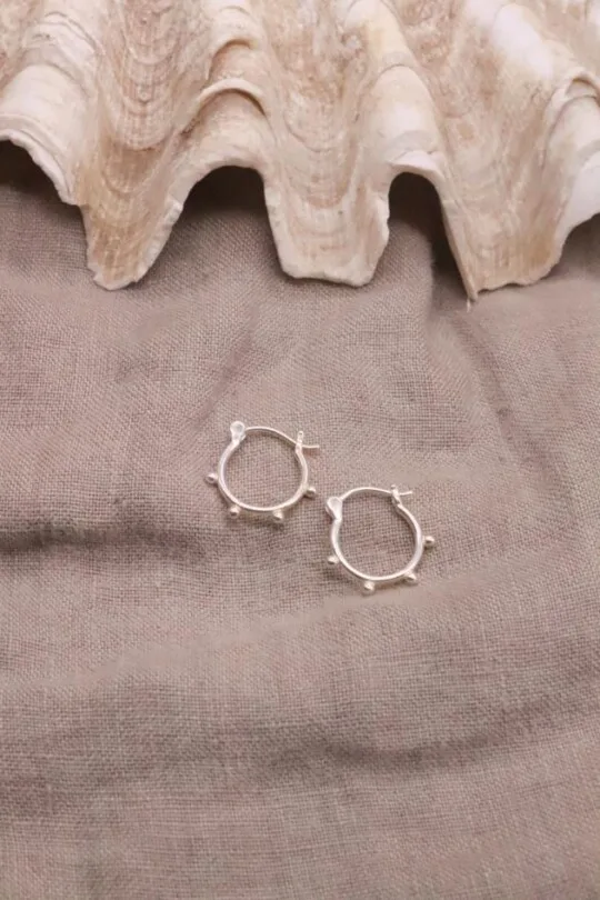 עגילי חישוק קטנים לאישה, עגילי חישוק כסף 925, עגילים מיוחדים, עגילים לנשים