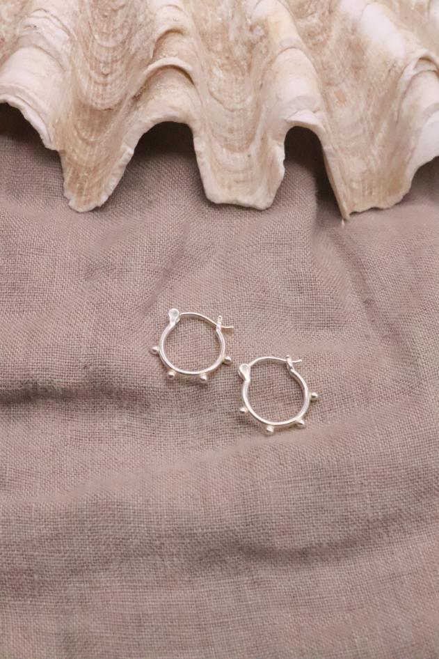 עגילי חישוק קטנים לאישה, עגילי חישוק כסף 925, עגילים מיוחדים, עגילים לנשים