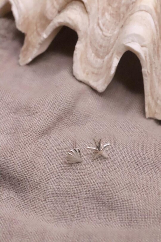 עגילי כסף צמודים, עגילי כוכב ים צמודים, עגילי צדף צמודים, עגילים לחיילות, עגילים תקניים לצבא (2)