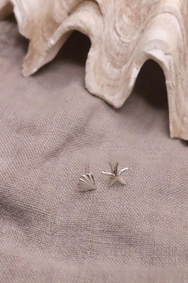 עגילי כסף צמודים, עגילי כוכב ים צמודים, עגילי צדף צמודים, עגילים לחיילות, עגילים תקניים לצבא (2)