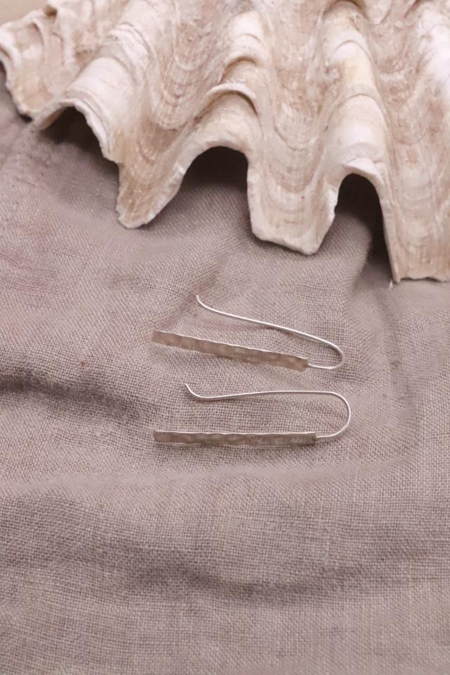 עגילי כסף תלויים, עגילי כסף מרוקעים, עגילי כסף מיוחדים, עגילים לנשים (1)