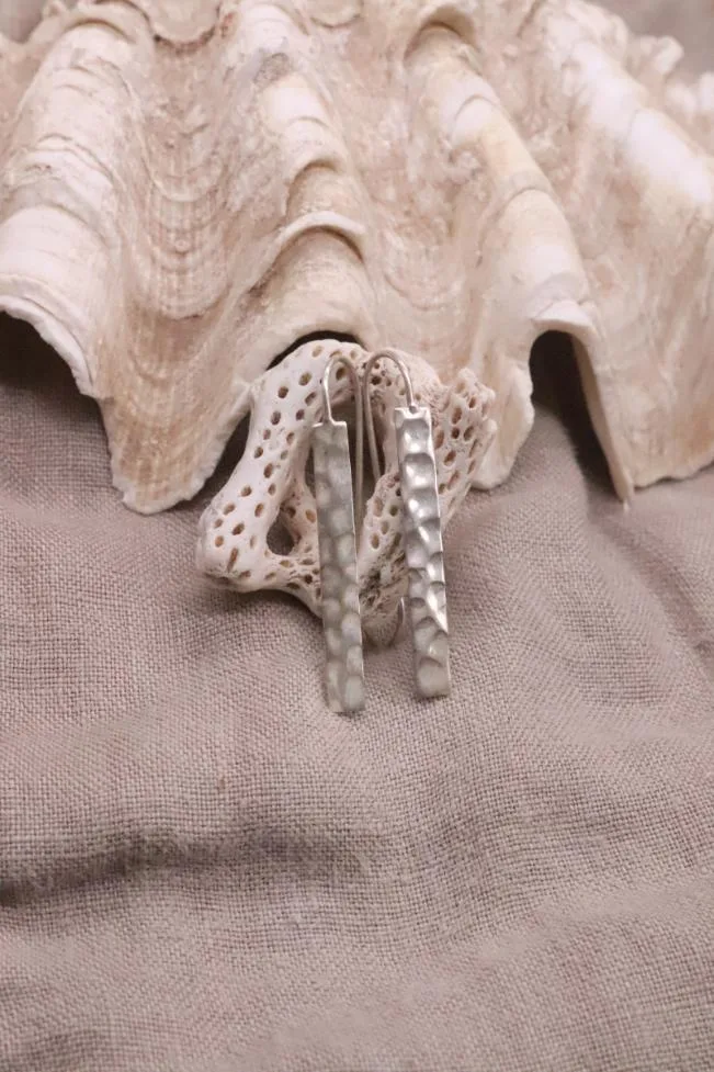 עגילי כסף תלויים, עגילי כסף מרוקעים, עגילי כסף מיוחדים, עגילים לנשים (2)