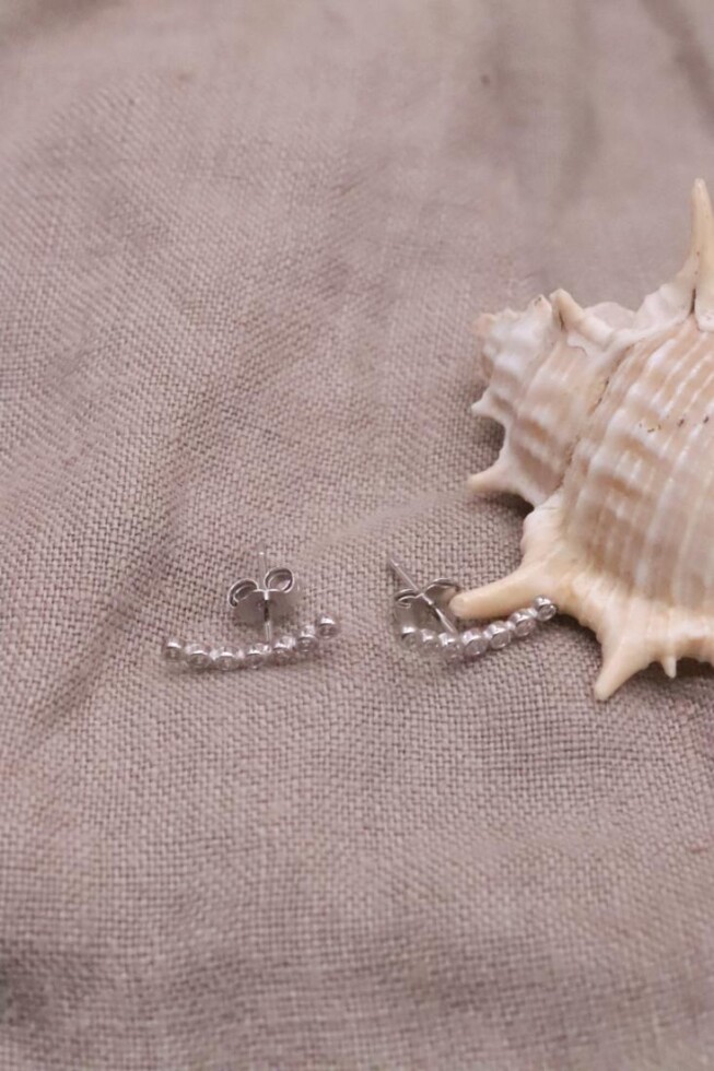 עגילים משובצים לאישה, עגילים משובצים צמודים, עגילי זירקון צמודים, עגילי כסף צמודים לאוזן, עגילים לאירוע (2)