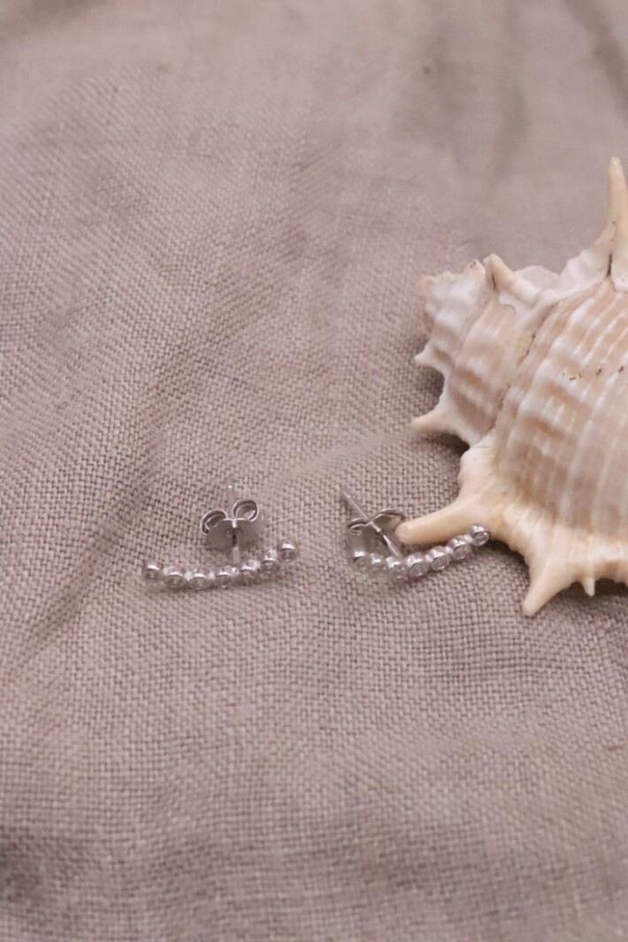 עגילים משובצים לאישה, עגילים משובצים צמודים, עגילי זירקון צמודים, עגילי כסף צמודים לאוזן, עגילים לאירוע (2)