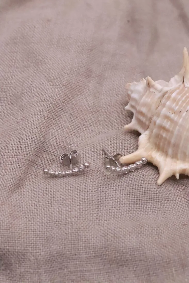 עגילים משובצים לאישה, עגילים משובצים צמודים, עגילי זירקון צמודים, עגילי כסף צמודים לאוזן, עגילים לאירוע (2)