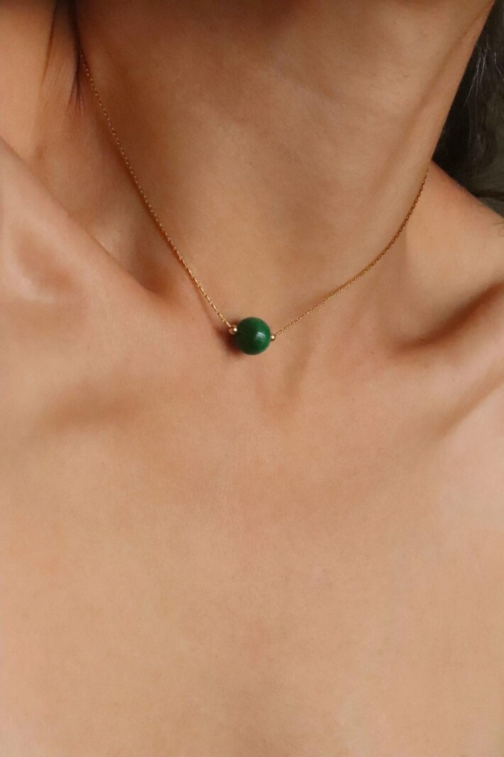 שרשרת ג'ייד לאישה, שרשרת אבן ירוקה, שרשרת אבן חן לאישה, שרשראות זהב עדינות, שרשראות אבן חן, שרשרת עם משמעות, אבן ג'ייד ירוקה