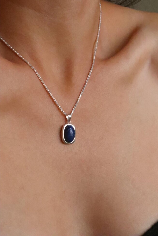 שרשרת לאפיס לזולי לאישה, שרשרת אבן לאפיס, לאפיס לזולי, שרשרת אבן חן, שרשרת אבן חן לגבר, שרשראות כסף ארוכות