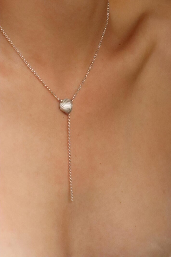 שרשרת צדף לאישה, תליון צדף מכסף 925, שרשראות צדפים, שרשרת עניבה לאישה, שרשרת עניבה מכסף 925