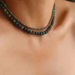 סגולות אבן פיריט, שרשרת אבן פיריט לאישה, שרשראות אבנים קצרות, שרשרת אבן חן לאישה, אבני מזל, שרשרת עם משמעות, שרשרת פיריט קצרה (1)
