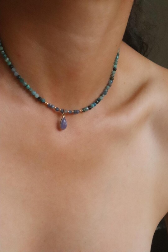 שרשרת אבן חן לאישה, שרשראות אבני חן לנשים, שרשרת ספיר לאישה, שרשראות אבנים מיוחדות, שרשרת אבנים כחולות, שרשרת עם משמעות